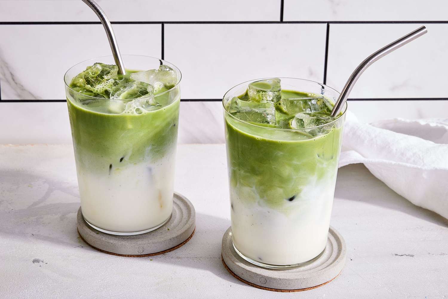 Iced Matcha Latte Recipe – Made with MB Superfoods Matcha Powder Iced Matcha Latte with MB Superfoods Matcha – Refreshing Green Tea Drink with Milk and Ice