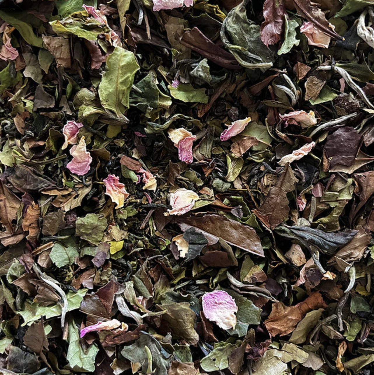 Evening Groove Tea Loose-Leaf Blend – MB Superfoods Evening Groove Tea loose-leaf blend with white tea, green tea, rose petals, and botanicals.